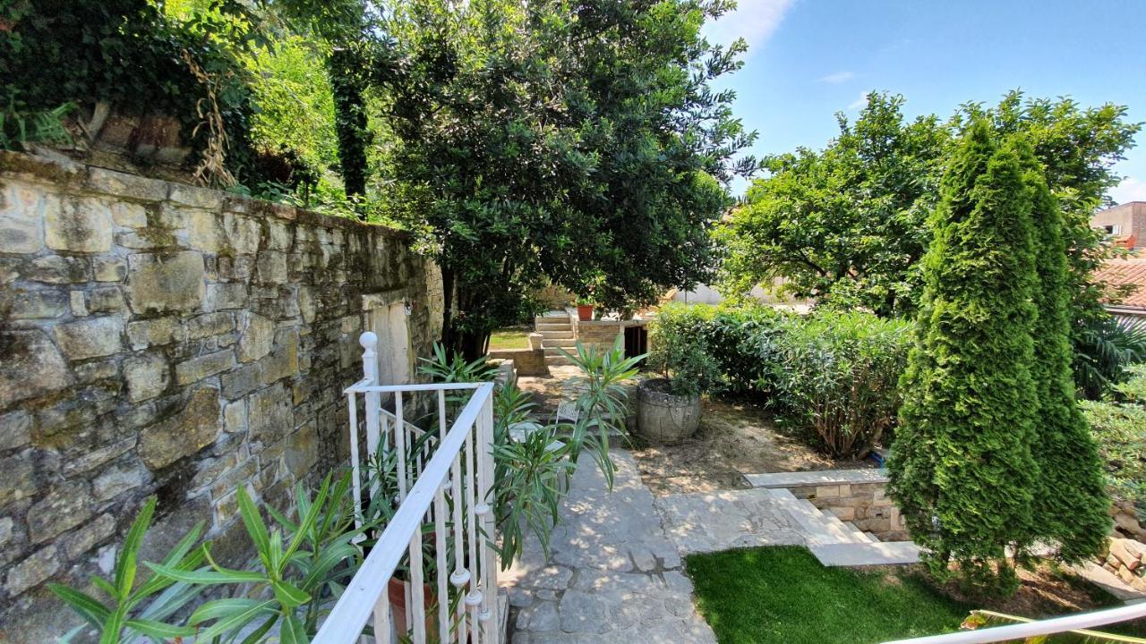 דירות Secret Garden Of פיראן מראה חיצוני תמונה